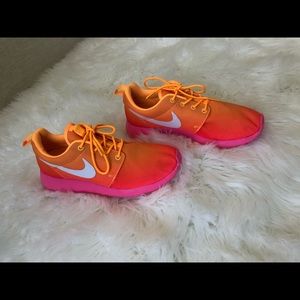 Nike fluro sneakers NEW
